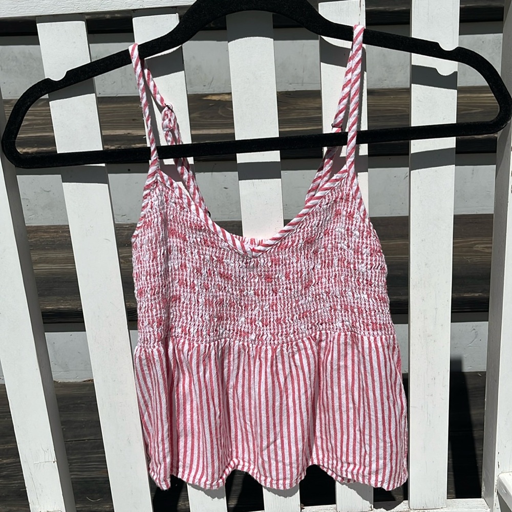 ☀️Hollister Red and White Top Size XS